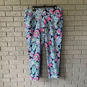 Lilly Pulitzer Luxletic Pants Size 16 Floral Beachy Vacation Pineapple